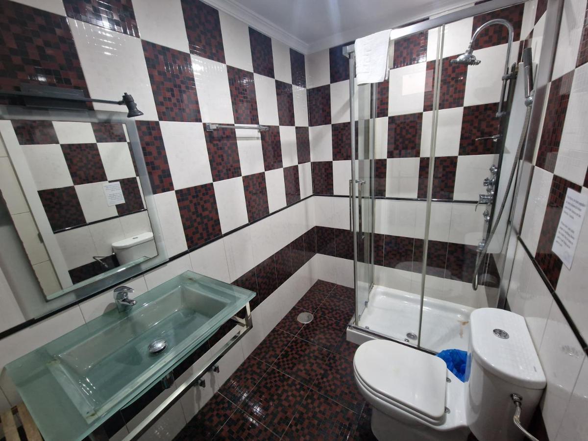 Habitaciones Miramar Bolonia Luaran gambar
