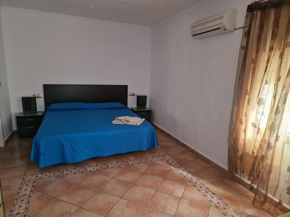 Habitaciones Miramar Bolonia Luaran gambar