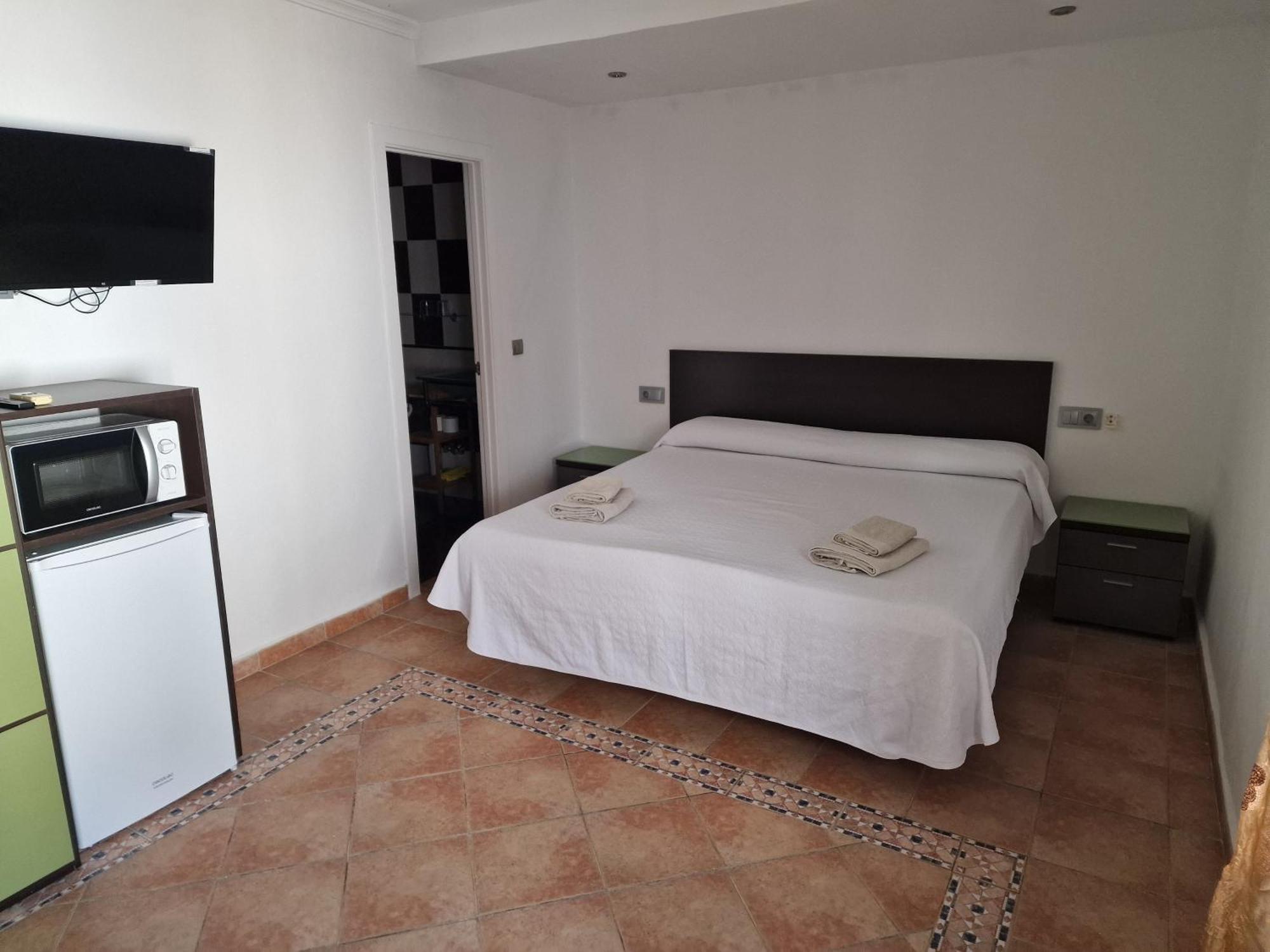 Habitaciones Miramar Bolonia Luaran gambar